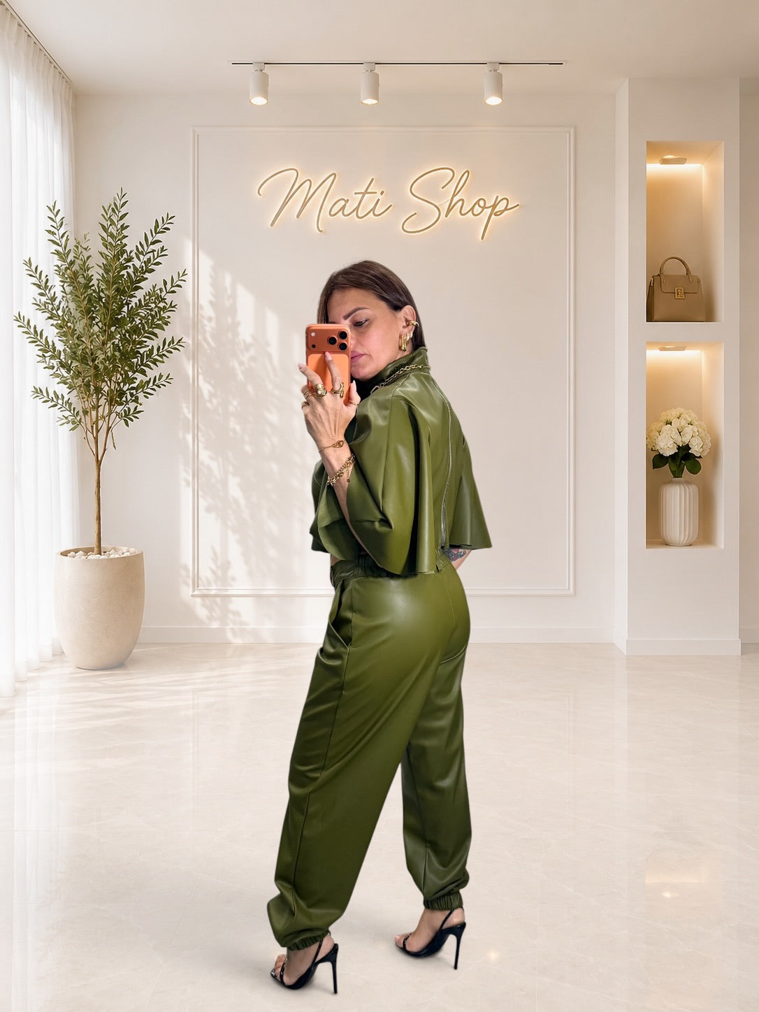 COORDSET JW MANTELLA