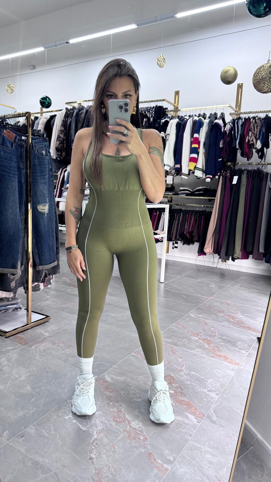 Tutina Gym Verde militare